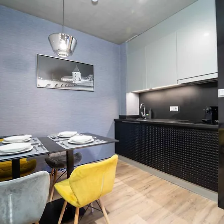Family Apartment *