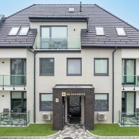 Family Apartment *