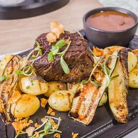 Апартаменты R31 Шарвар