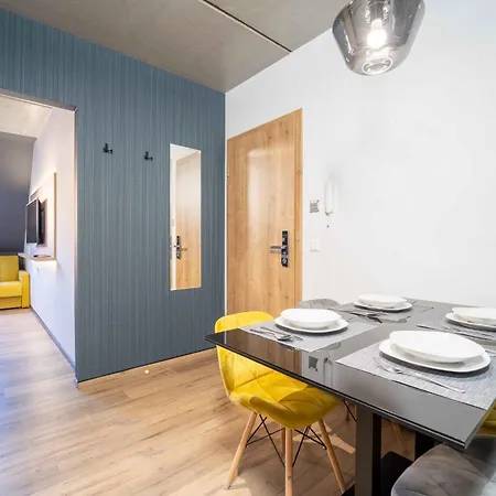 Family Apartment *